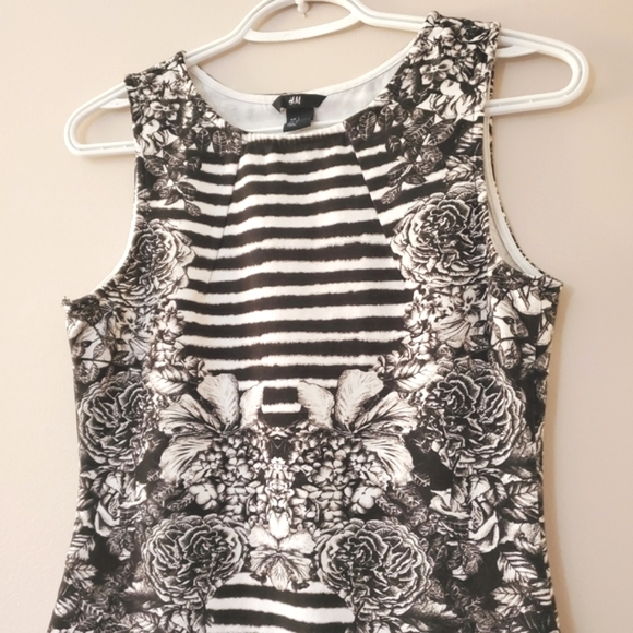 Ali Wong Netflix comedy special - H&M black and white striped floral dress - Picture 4 of 6